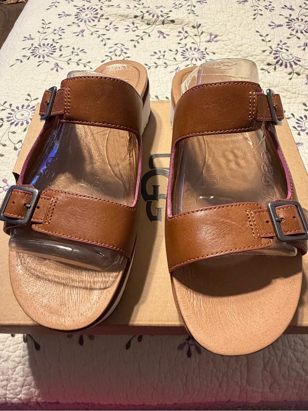 UGG W Hanneli Tan Brown Double-Buckle Slide Sandals